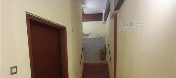 3 rooms Apartment in Livorno, Italy No. 41749 21