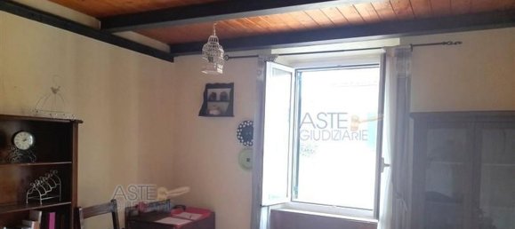 3 rooms Apartment in Livorno, Italy No. 41749 36