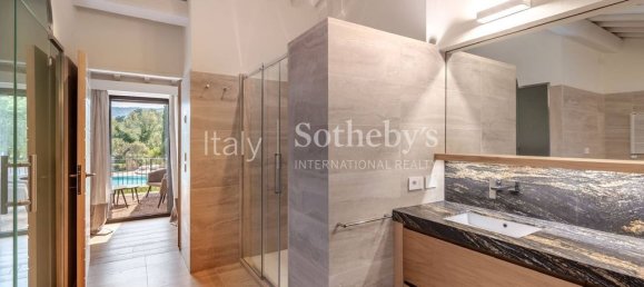 6 bedrooms Villa in Todi, Italy No. 128392 13