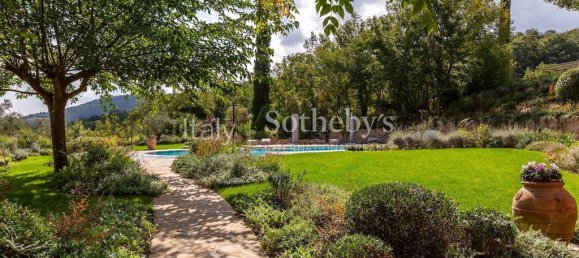 6 bedrooms Villa in Todi, Italy No. 128392 12