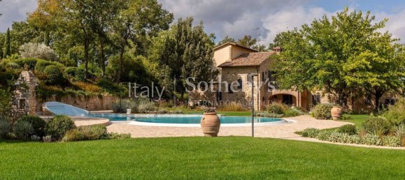 6 bedrooms Villa in Todi, Italy No. 128392 3