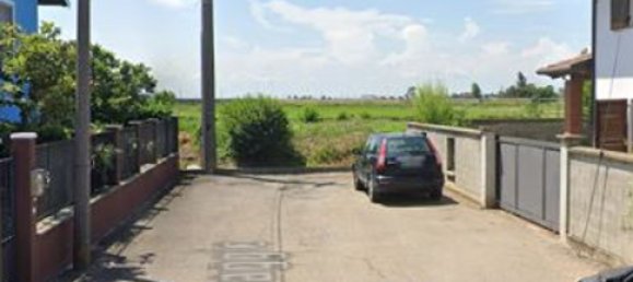 6 rooms Apartment in Prarolo, Italy No. 51310 2