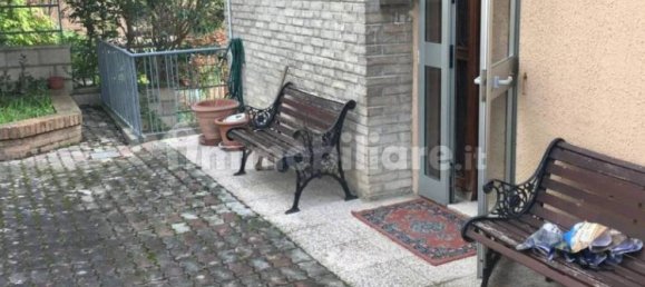 5 bedrooms Villa in Urbino, Italy No. 76010 5