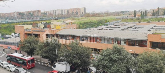 Apartamento de 2 dormitorios en Rome, Italy No. 117994 3