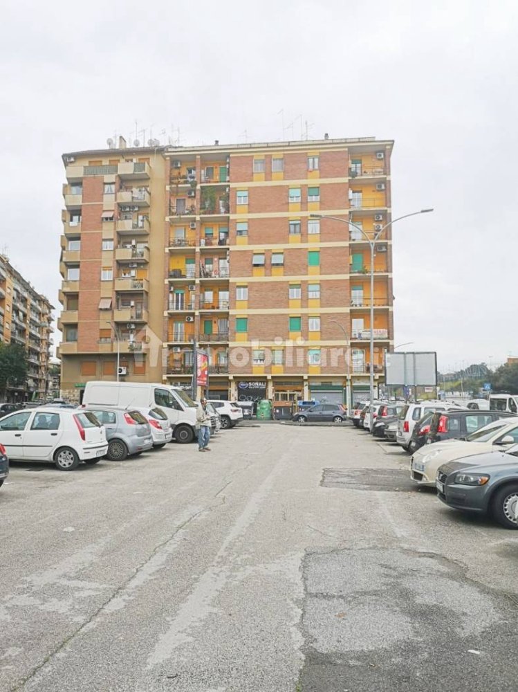 Apartamento de 2 dormitorios en Rome, Italy No. 117994