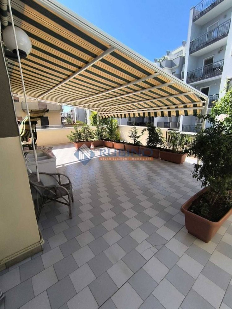 2 Schlafzimmer Wohnung in Trani, Italy, Nr. 259350