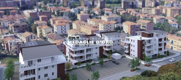5 rooms Apartment in Modena, Italy No. 153608 6