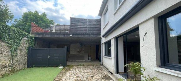 Gebäude in Saint-Fargeau-Ponthierry, France, Nr. 174029 2