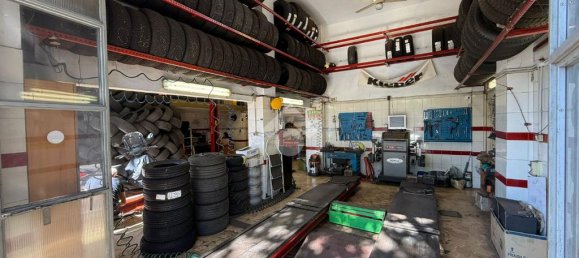 1 room Commercial property in Rome, Italy No. 353962 12