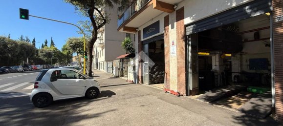 1 room Commercial property in Rome, Italy No. 353962 3