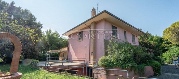 8 غرف نوم شقة في Mondolfo, Italy رقم 320316 20