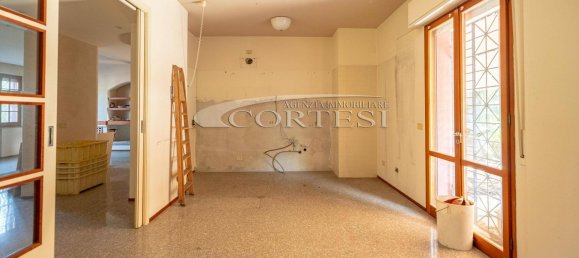 8 غرف نوم شقة في Mondolfo, Italy رقم 320316 3