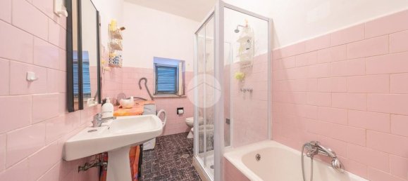 4-salle Appartement à San Polo dei Cavalieri, Italy No. 135139 15