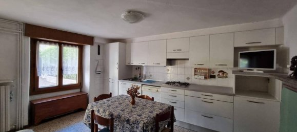 6 rooms House in Morbegno, Italy No. 170919 3