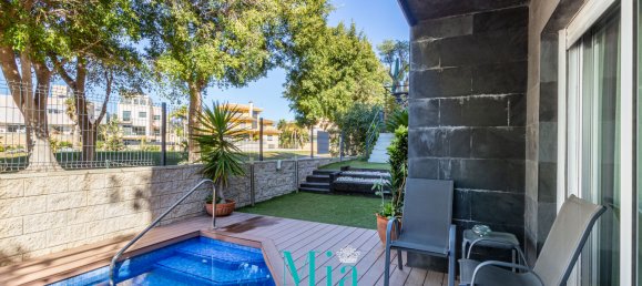 5 bedrooms Villa in Alicante, Spain No. 93584 2