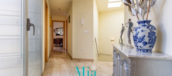 5 bedrooms Villa in Alicante, Spain No. 93584 12