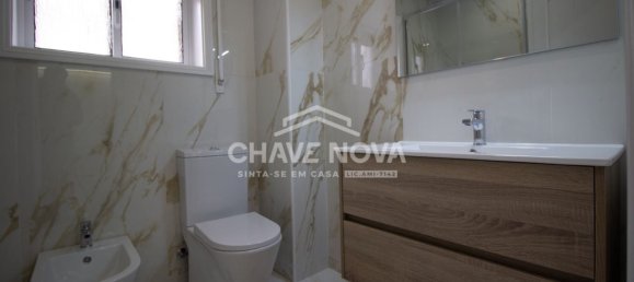 4 bedrooms House in Vila Nova de Gaia, Portugal No. 51675 17