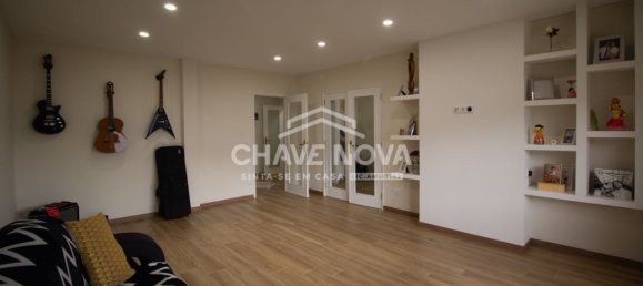 4 bedrooms House in Vila Nova de Gaia, Portugal No. 51675 14