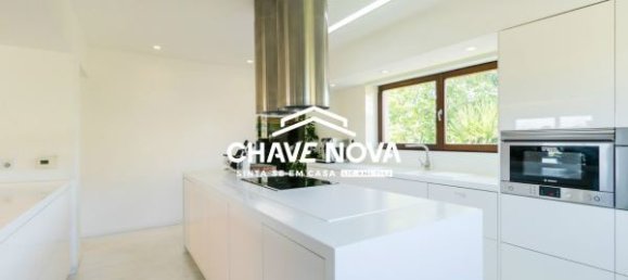 4 bedrooms House in Santa Maria da Feira, Portugal No. 87577 9