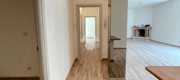 2 Schlafzimmer Wohnung in Mozzate, Italy, Nr. 263812 3