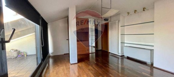 2-salle Appartement à Como, Italy No. 269380 37