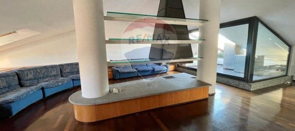 2-salle Appartement à Como, Italy No. 269380 44