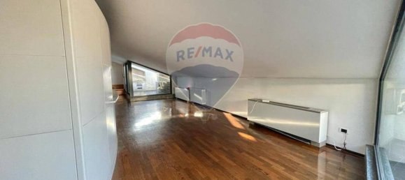 2-salle Appartement à Como, Italy No. 269380 39