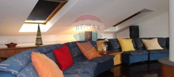 2-salle Appartement à Como, Italy No. 269380 5