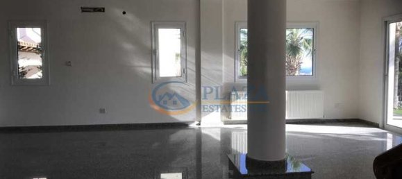 4 bedrooms Villa in Agios Tychonas, Cyprus No. 20384 7