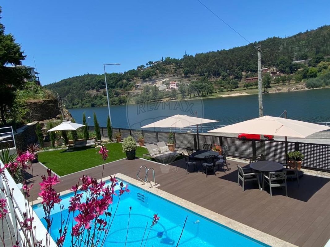 Дом с 5 спальнями в Вила Нова ди Гая, Португалия № 184671