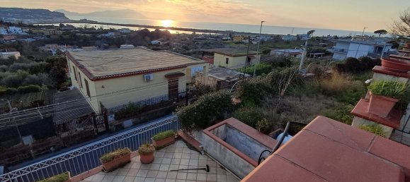 Villa de 4 habitaciónes en Bacoli, Italy No. 78972 2