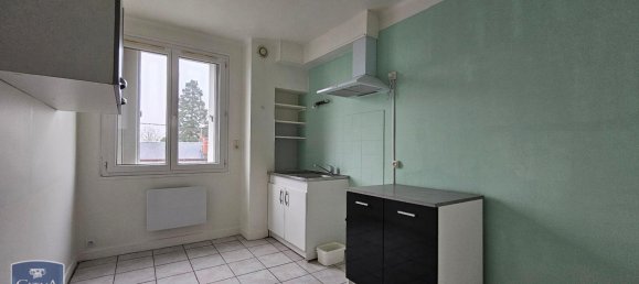 1 bedroom Apartment in Chateauroux, France No. 49269 2