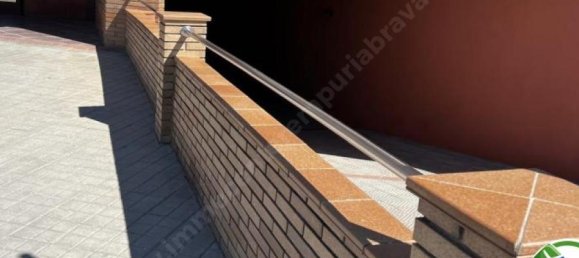 Estacionamiento en Figueres, Spain 19 m² No. 188738 2