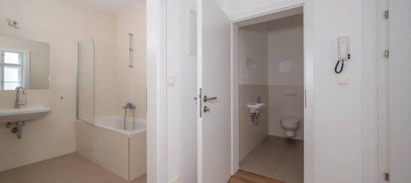 Apartamento de 2 habitaciónes en Josefstadt, Austria No. 53531 8