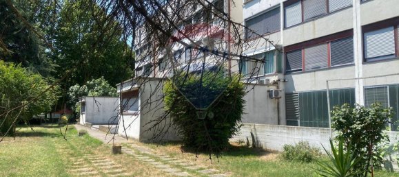 4 bedrooms Apartment in Parma, Italy No. 337995 2