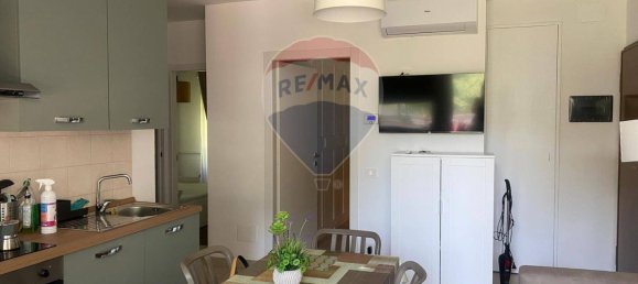 4 bedrooms Apartment in Parma, Italy No. 337995 9