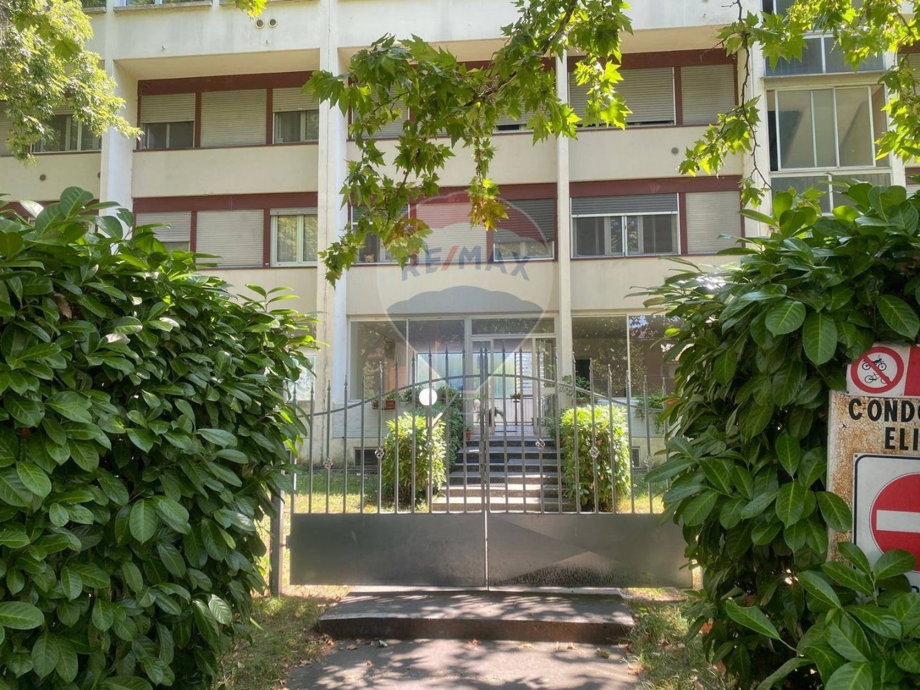 4 bedrooms Apartment in Parma, Italy No. 337995