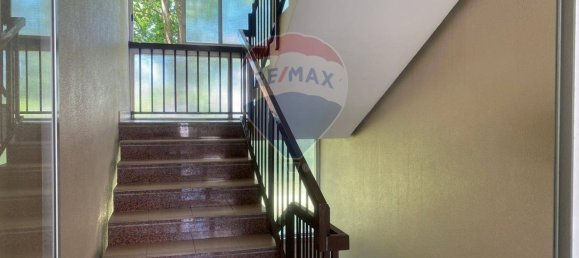 4 bedrooms Apartment in Parma, Italy No. 337995 3