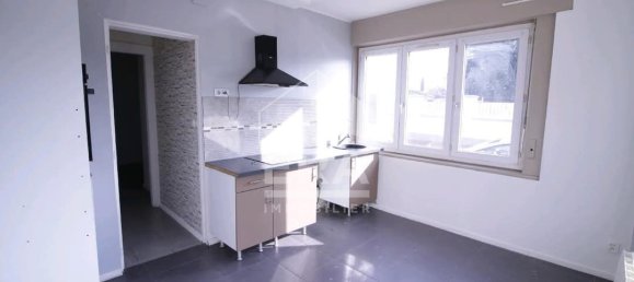 12 rooms Building in Calais, France No. 56442 7