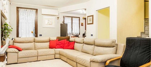 Villa de 7 habitaciónes en Vanzago, Italy No. 260634 6