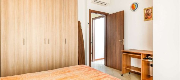 Villa de 7 habitaciónes en Vanzago, Italy No. 260634 24