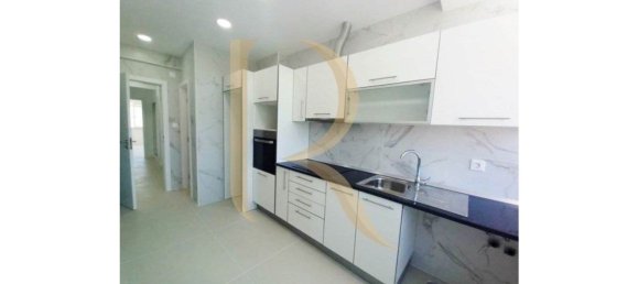 4 bedrooms Apartment in Almada, Portugal No. 87314 3
