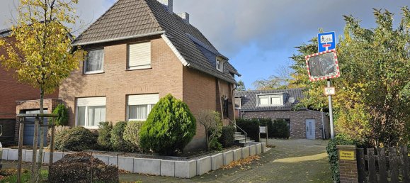 8 rooms Townhouse in Kleve, Germany No. 106718 4