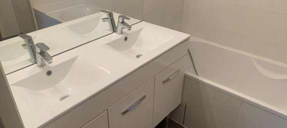 Apartamento de 4 dormitorios en Civrieux, France No. 343457 7