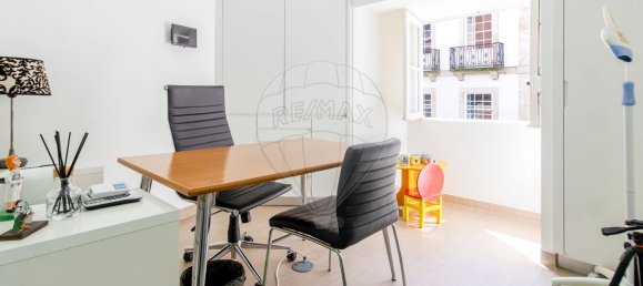 Офис 53м² в Порту, Португалия № 65746 12