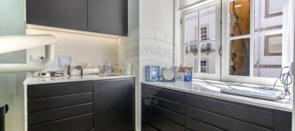 Офис 53м² в Порту, Португалия № 65746 9