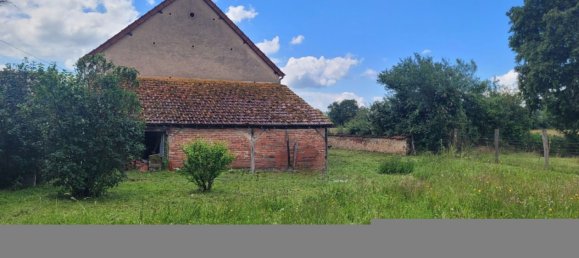 2 bedrooms House in Saint-Pierre-les-Etieux, France No. 266978 16