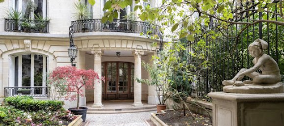 5 bedrooms Apartment in Paris, France No. 168587 10