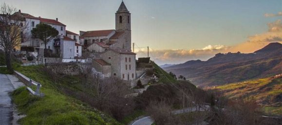 Коммерческая недвижимость 110м² в Аньоне, Италия № 312074 23