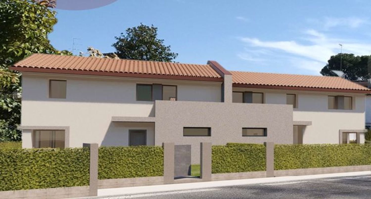 Дом с 5 комнатами в Одерцо, Италия № 194211